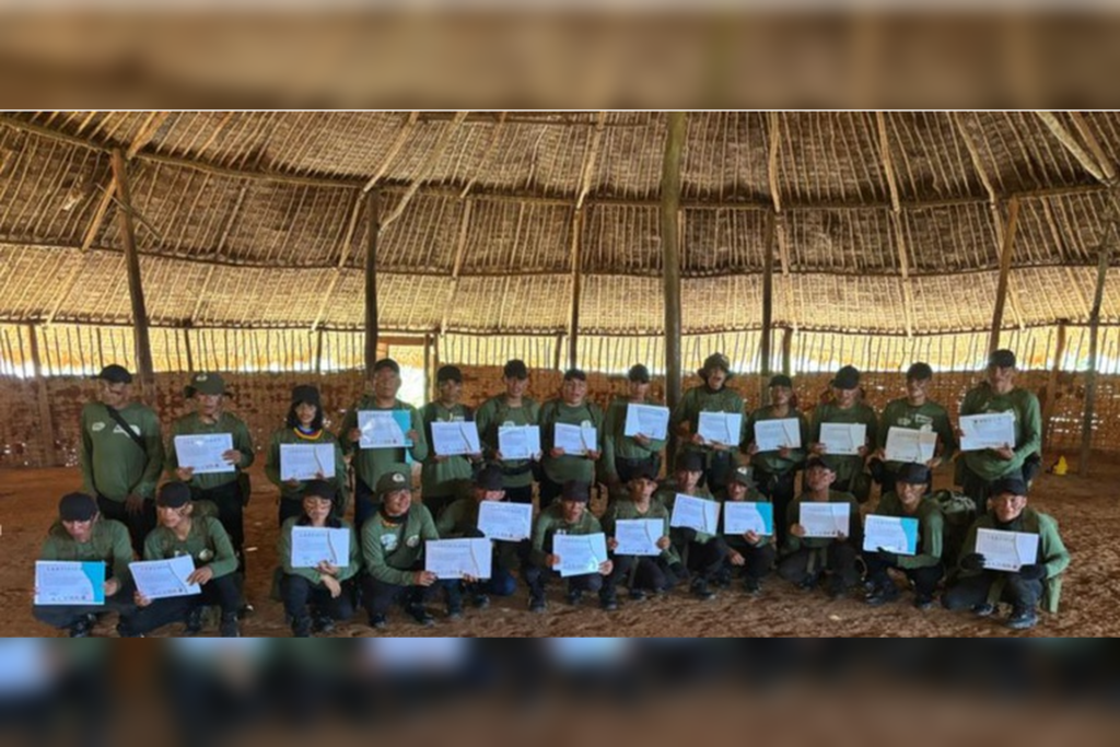 Indígenas Yanomami recebem formação sobre direitos territoriais e ambientais indigenas-yanomami-recebem-formacao-sobre-direitos-territoriais-e-ambientais