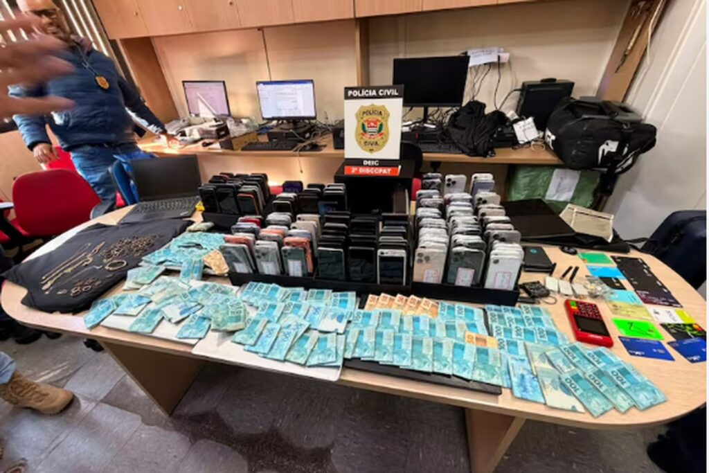 Polícia desarticula central de receptação de celulares em São Paulo policia-desarticula-central-de-receptacao-de-celulares-em-sao-paulo