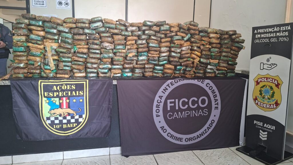 policia-militar-encontra-245-tijolos-de-pasta-base-de-cocaina-escondidos-em-colchoes